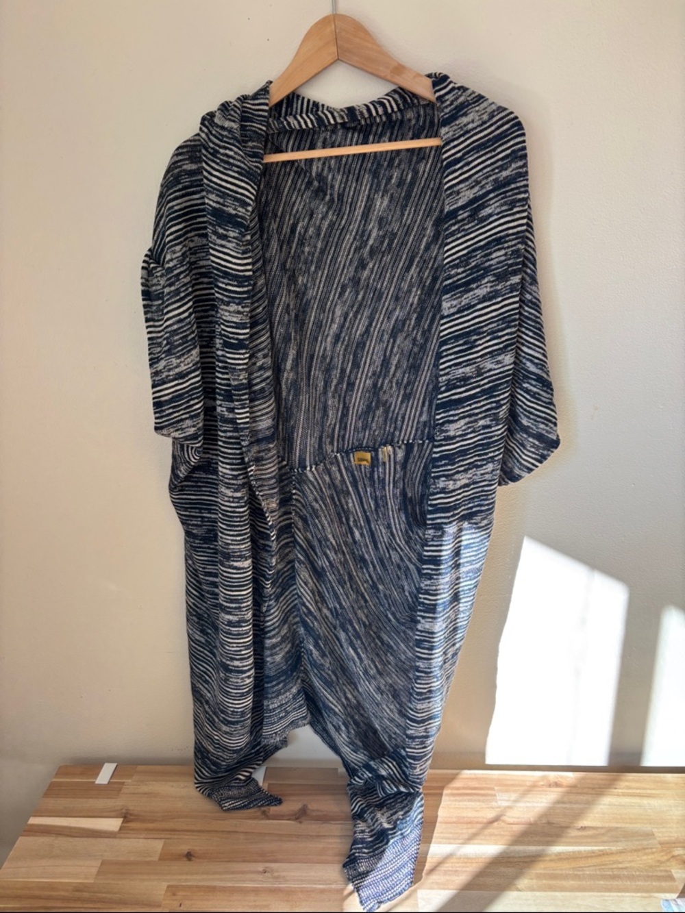 Elie Tahari Navy & White Open-Front Knit Poncho